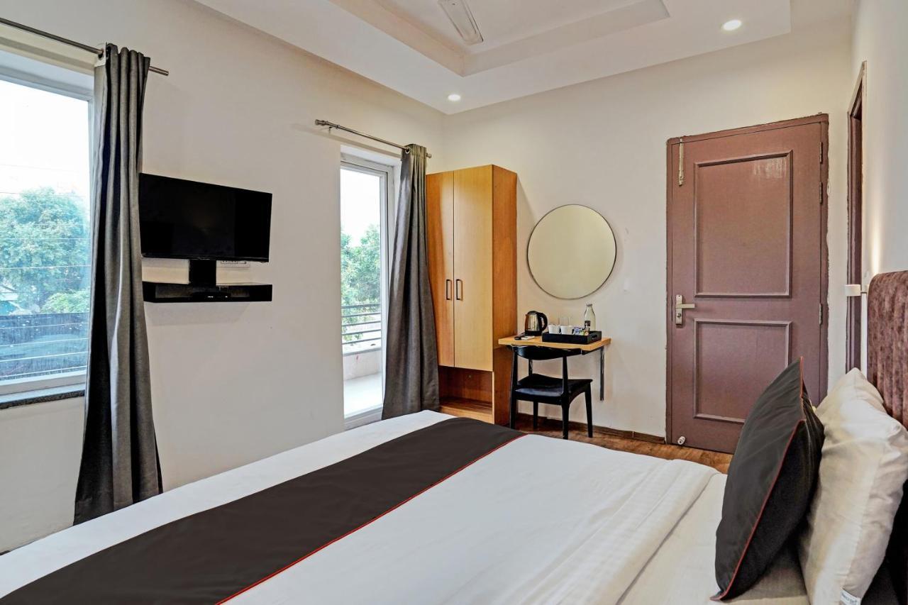 Super Townhouse Sector 57 Near Bestech Central Square Mall Gurgaon Esterno foto