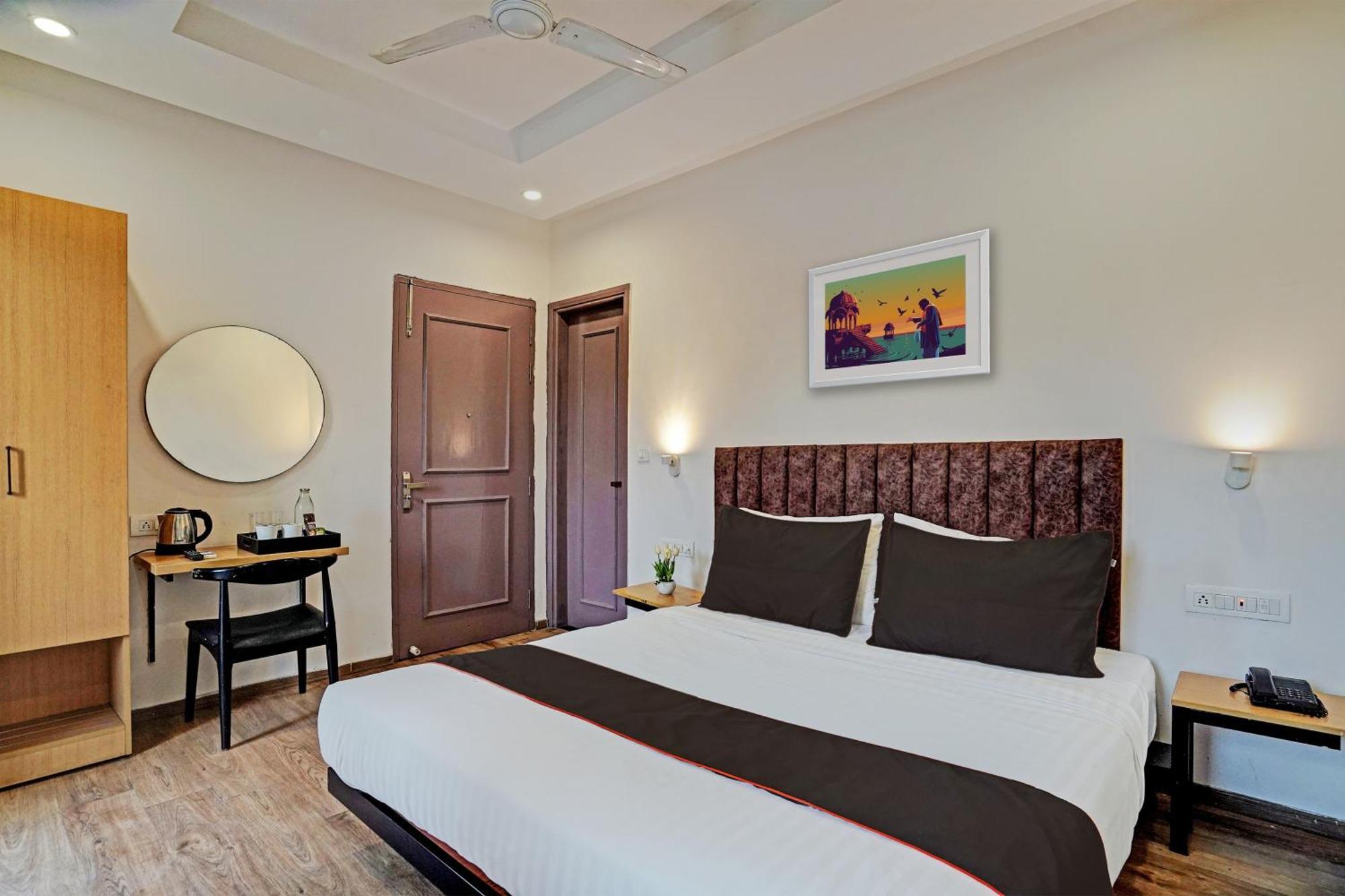 Super Townhouse Sector 57 Near Bestech Central Square Mall Gurgaon Esterno foto