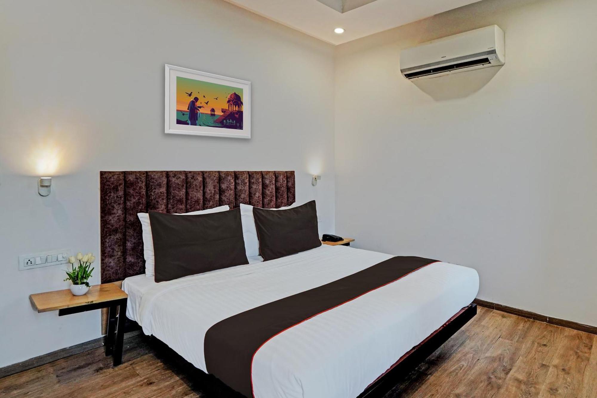 Super Townhouse Sector 57 Near Bestech Central Square Mall Gurgaon Esterno foto