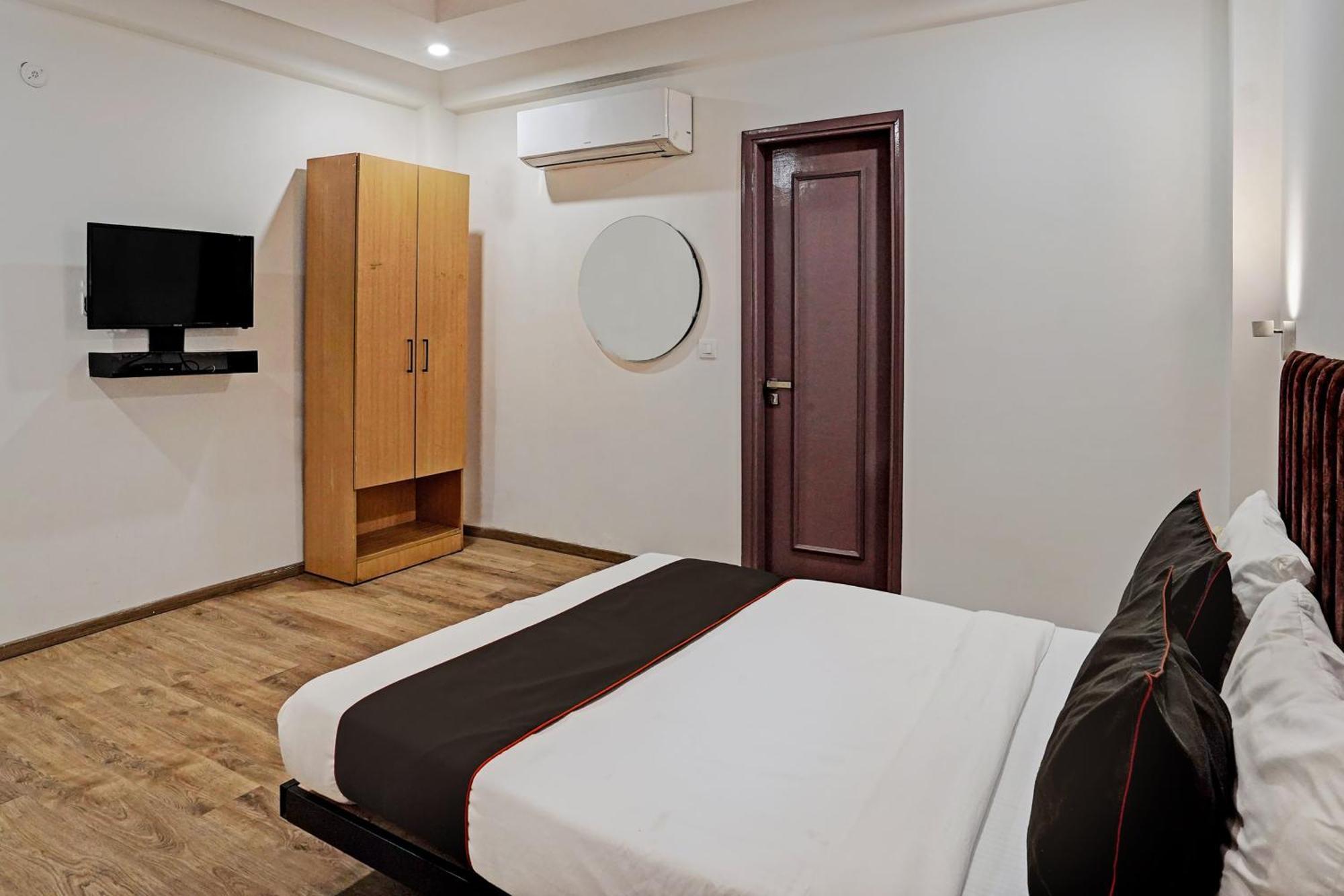 Super Townhouse Sector 57 Near Bestech Central Square Mall Gurgaon Esterno foto