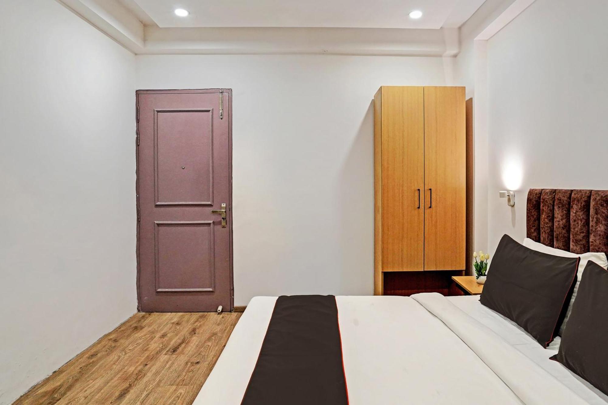 Super Townhouse Sector 57 Near Bestech Central Square Mall Gurgaon Esterno foto